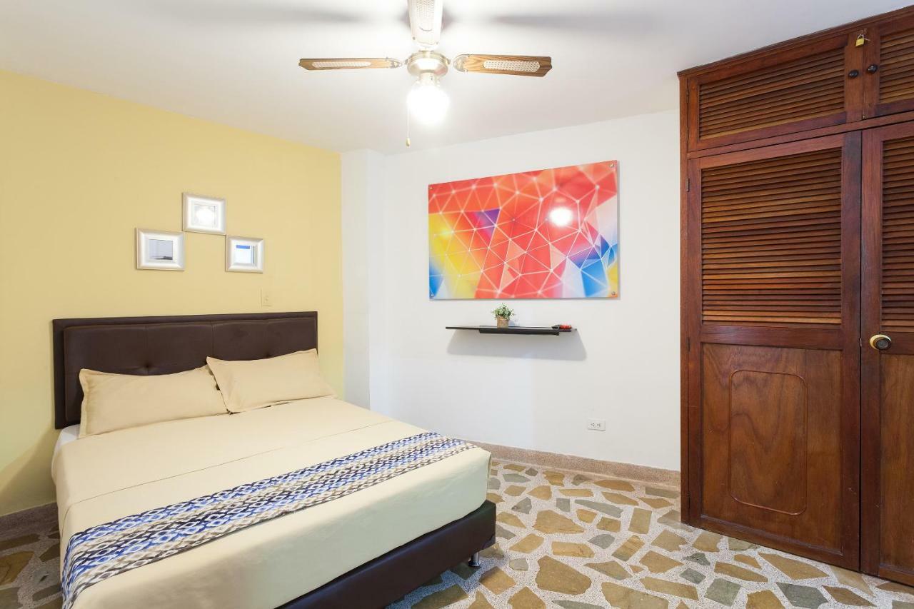 Apartamentos Amoblados Jg De La 70 麦德林 外观 照片