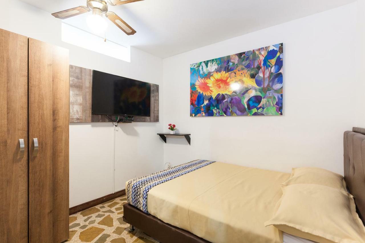 Apartamentos Amoblados Jg De La 70 麦德林 外观 照片