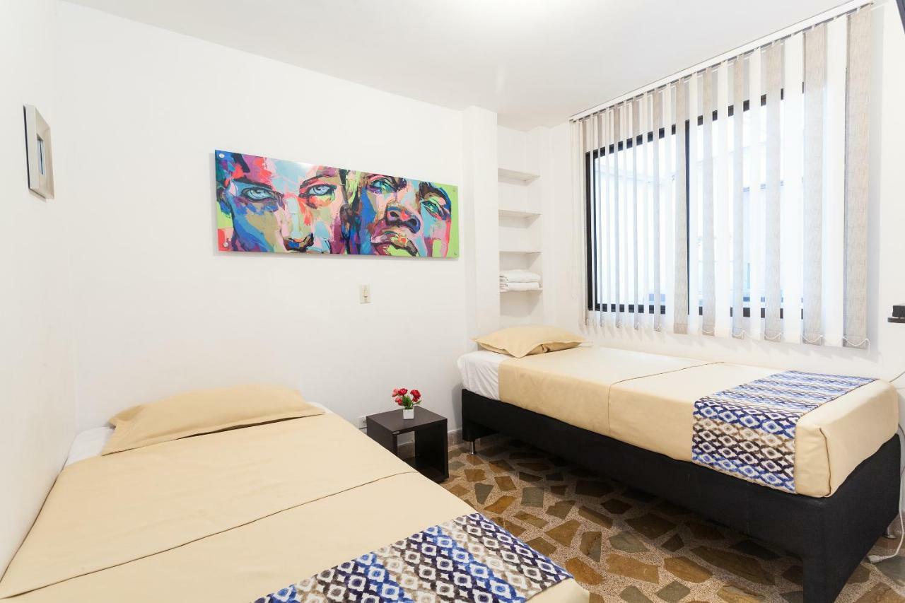 Apartamentos Amoblados Jg De La 70 麦德林 外观 照片