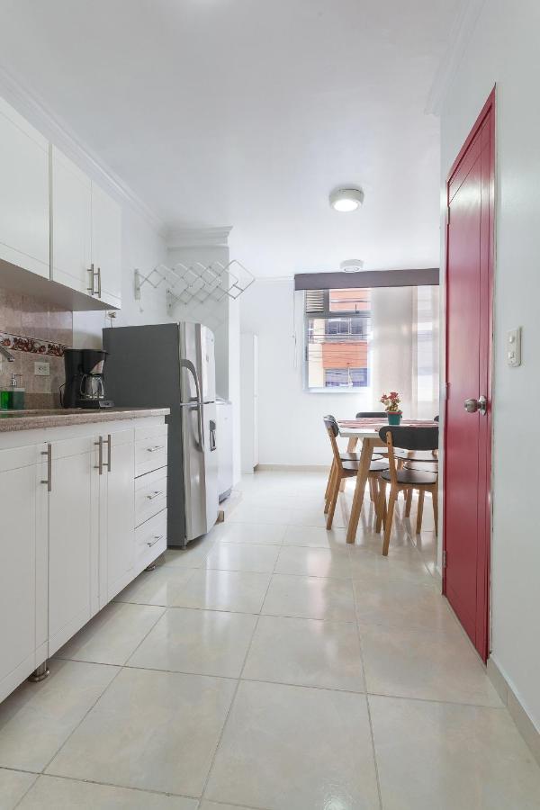 Apartamentos Amoblados Jg De La 70 麦德林 外观 照片