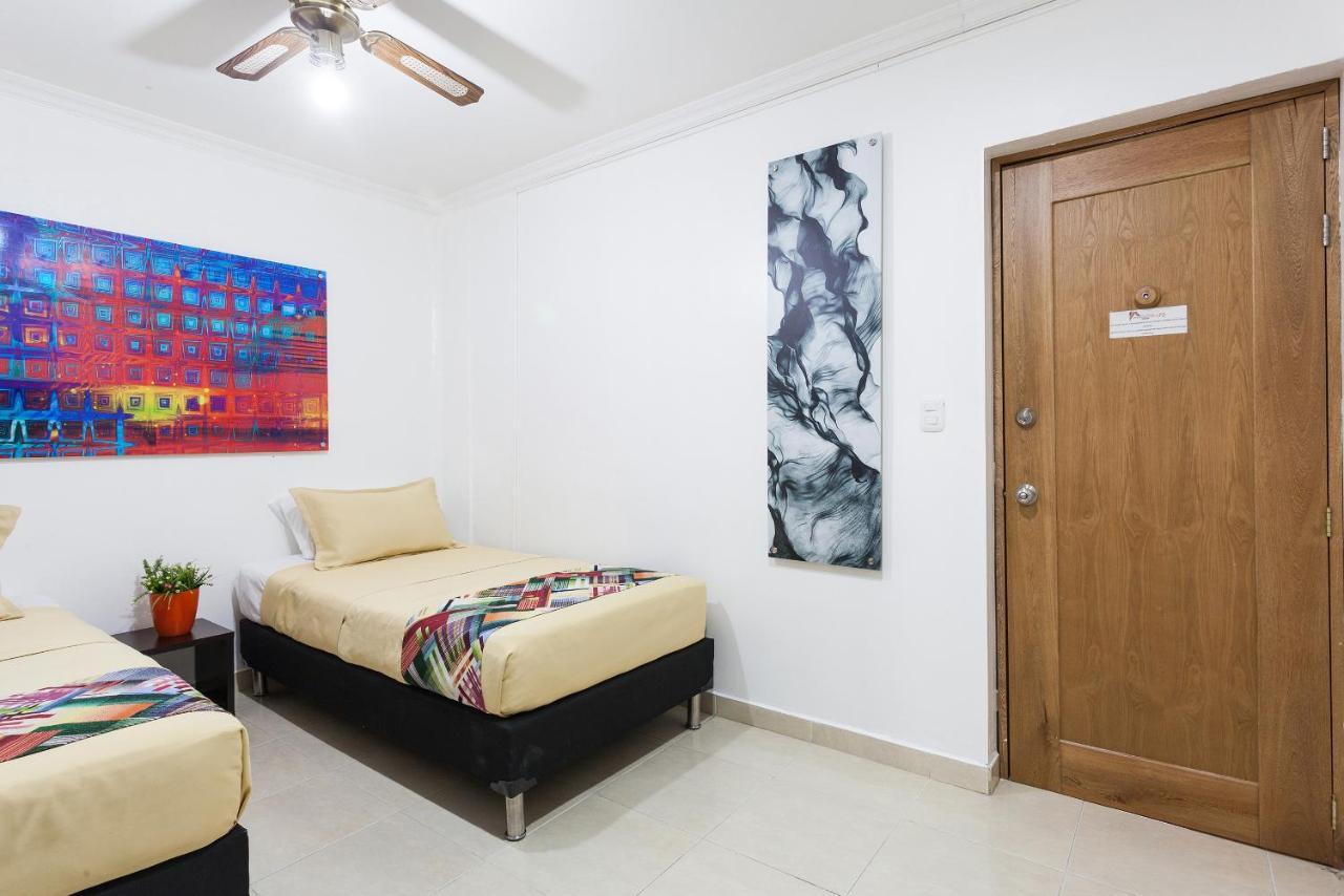 Apartamentos Amoblados Jg De La 70 麦德林 外观 照片